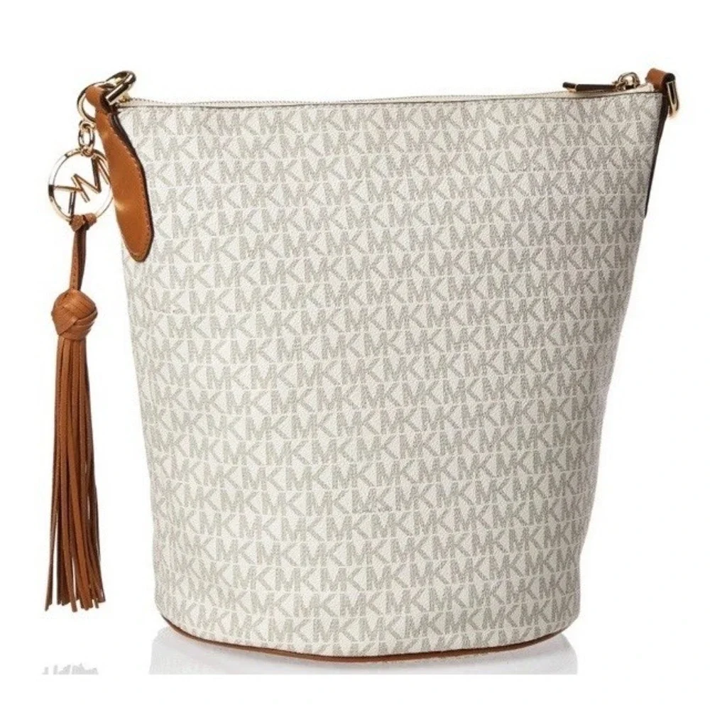 Michael Kors Brooke Medium Bucket‎ Shoulder Messanger Bag Mono Vanilla NWT